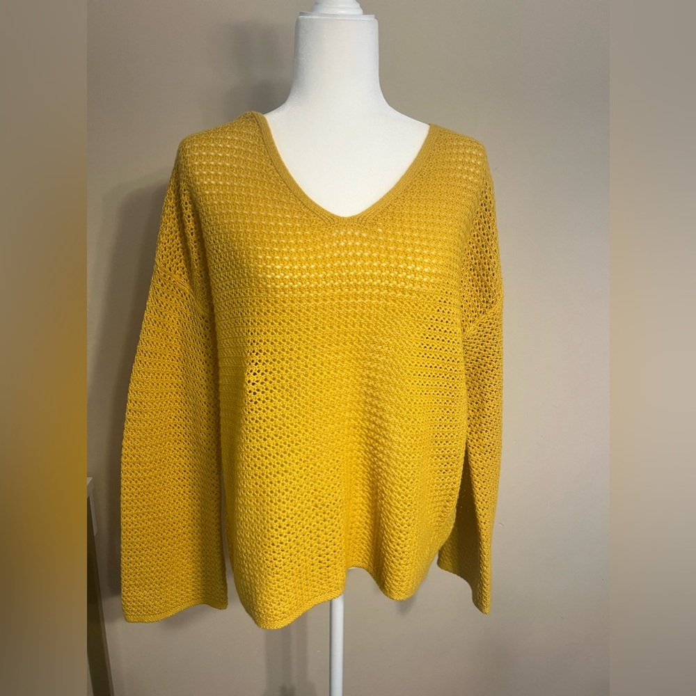 Women’s crochet long sleeve v-neck sweater